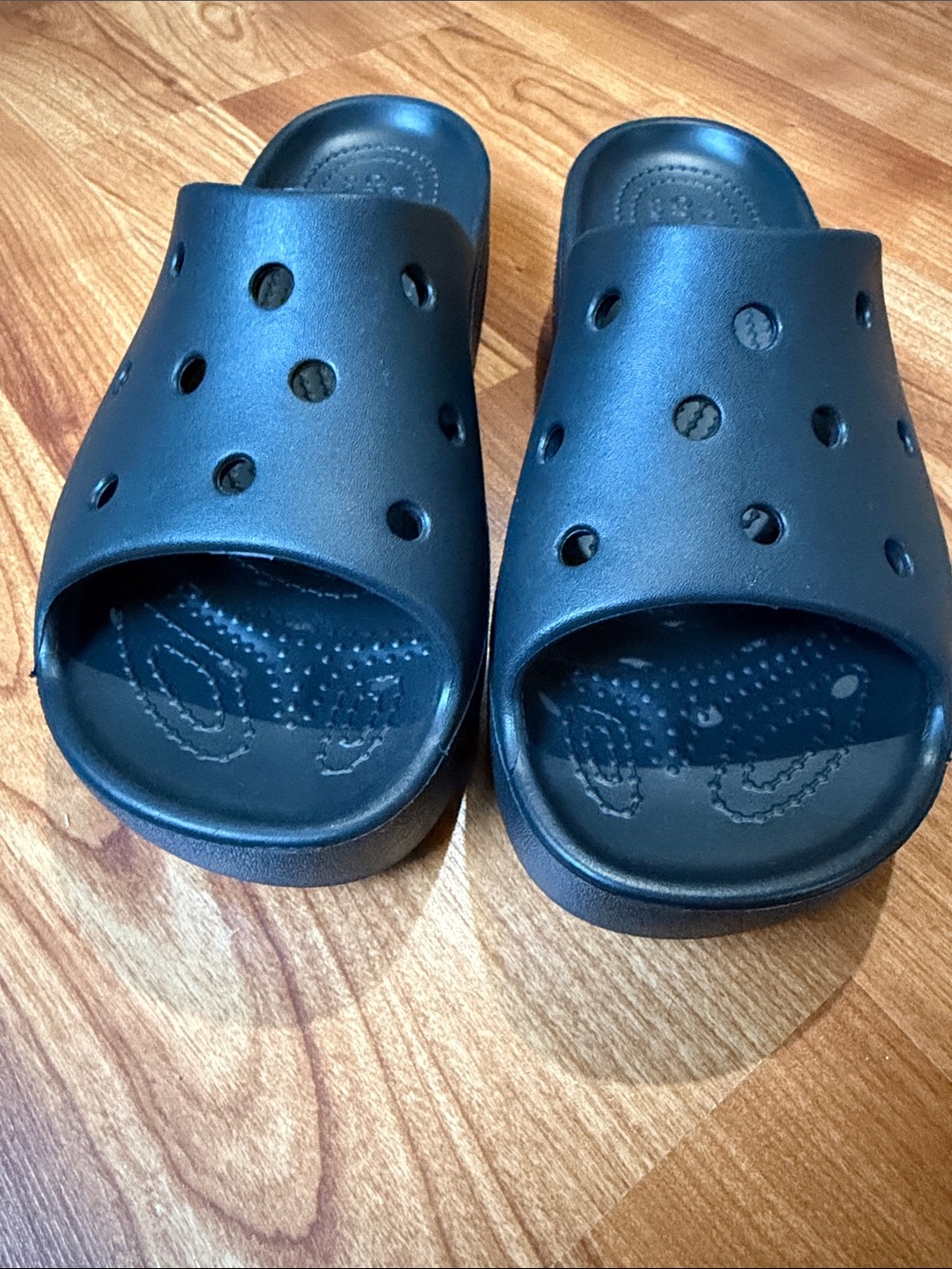 Women’s Black Slip-On Slide Crocs Sandals - Picture 6 of 12